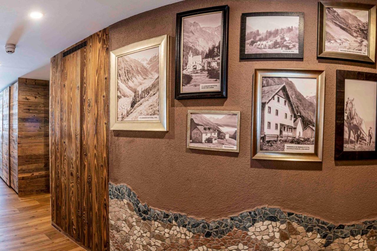 Hotel Almhof-Reithof Pitztal Sankt Leonhard im Pitztal Exterior foto