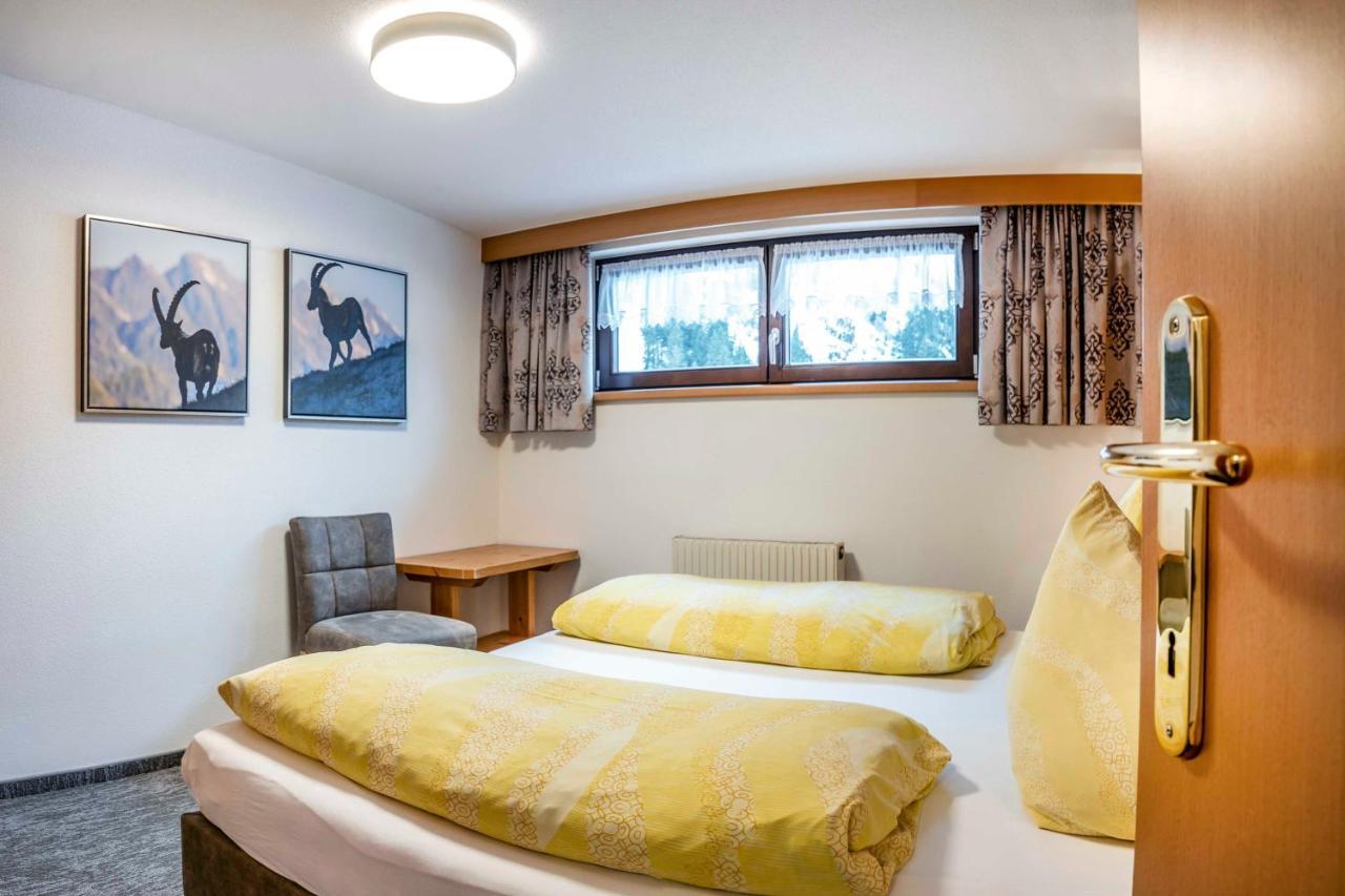 Hotel Almhof-Reithof Pitztal Sankt Leonhard im Pitztal Exterior foto